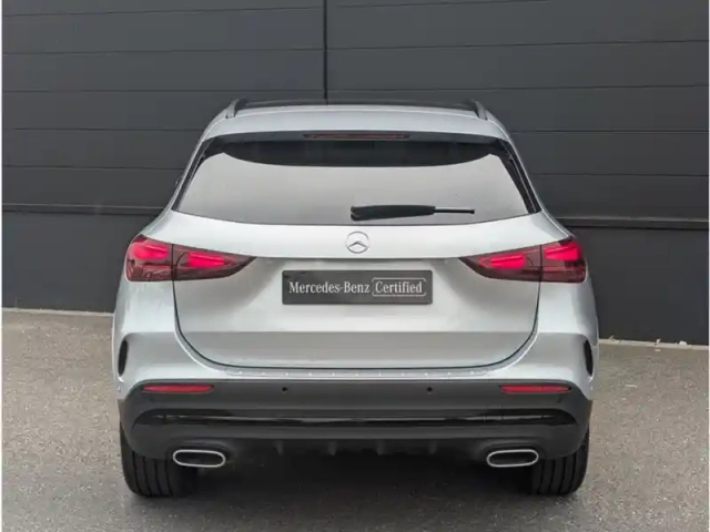Mercedes Gla 250 e hybrid — photo 4