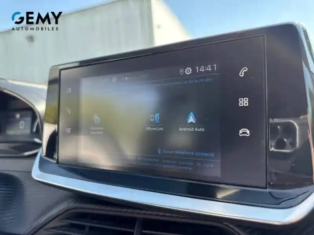 Peugeot 208 puretech 75 s&amp;s bvm5 — photo 17