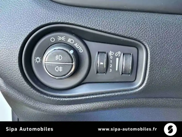 Jeep Renegade 1.3 gse t4 150 ch bvr6 — photo 24