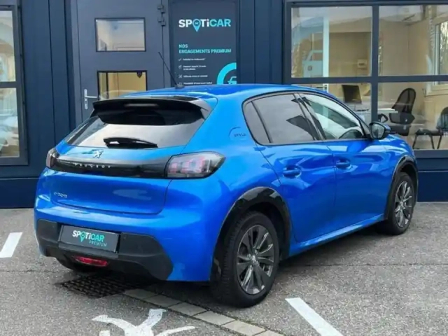 Peugeot 208 e- 136ch style — photo 4