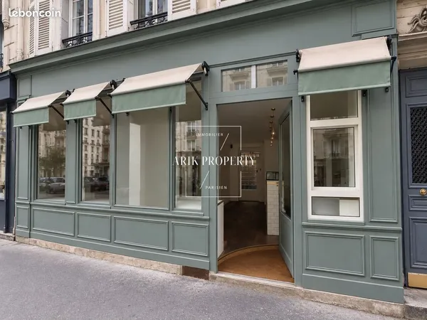 Local 53 m² Paris