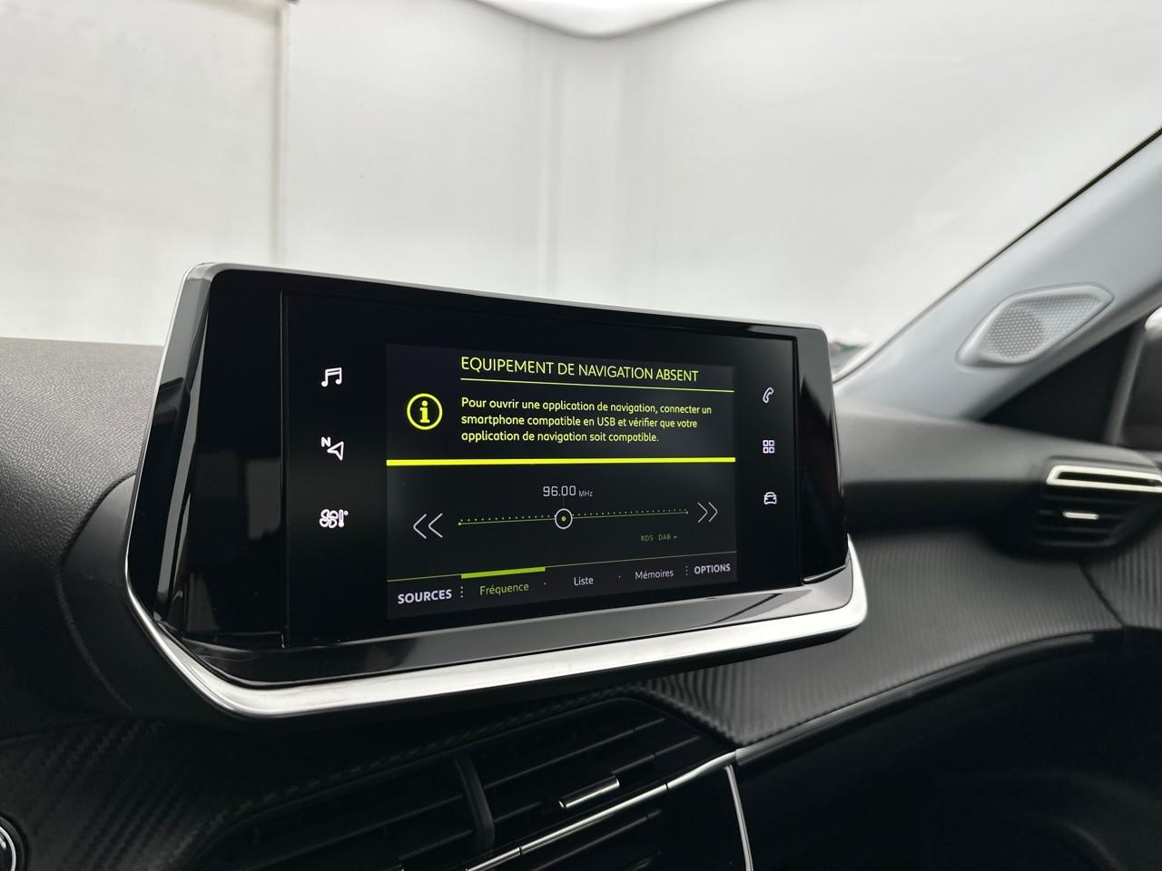 Peugeot 2008 puretech 130 s&s bvm6 allure pack — photo 10