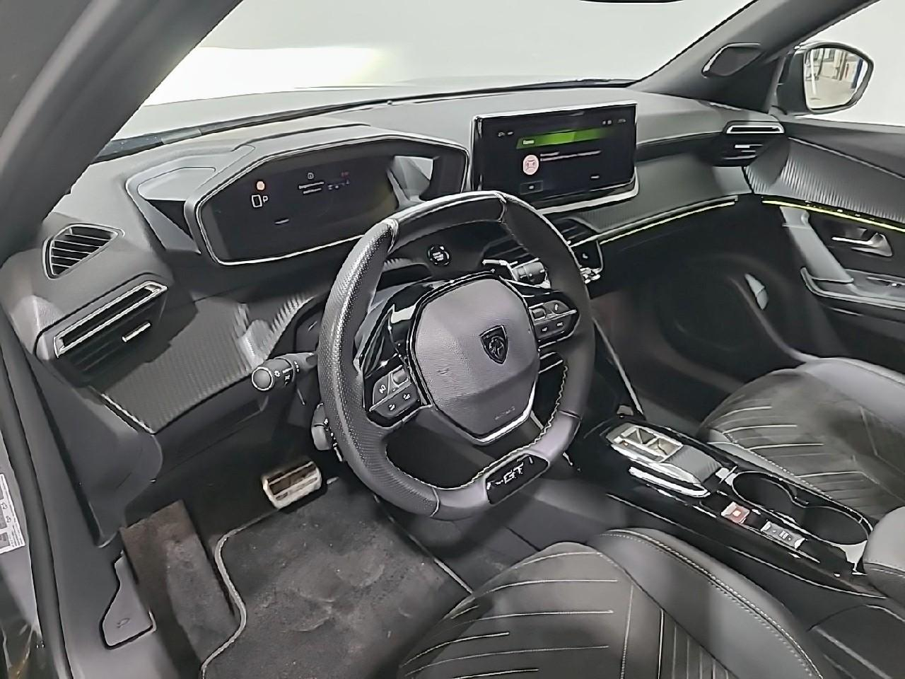 Peugeot 2008 puretech 130 s&s eat8 gt — photo 9