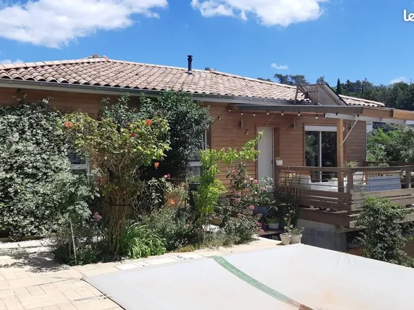 Privas maison de 128 m², 4 Chambres, maison récente & écologique, avec piscine