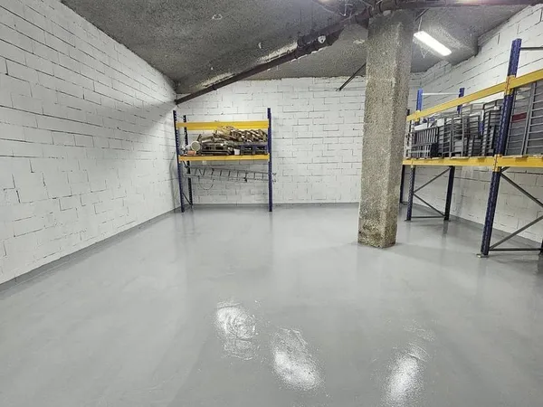 Parking 80 m²