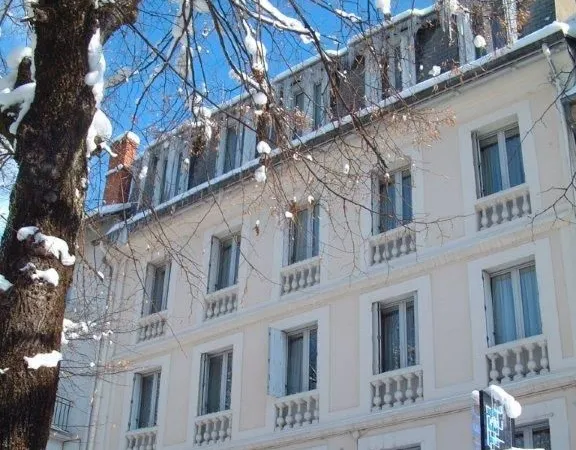Maison 22 pièces 1 000 m²