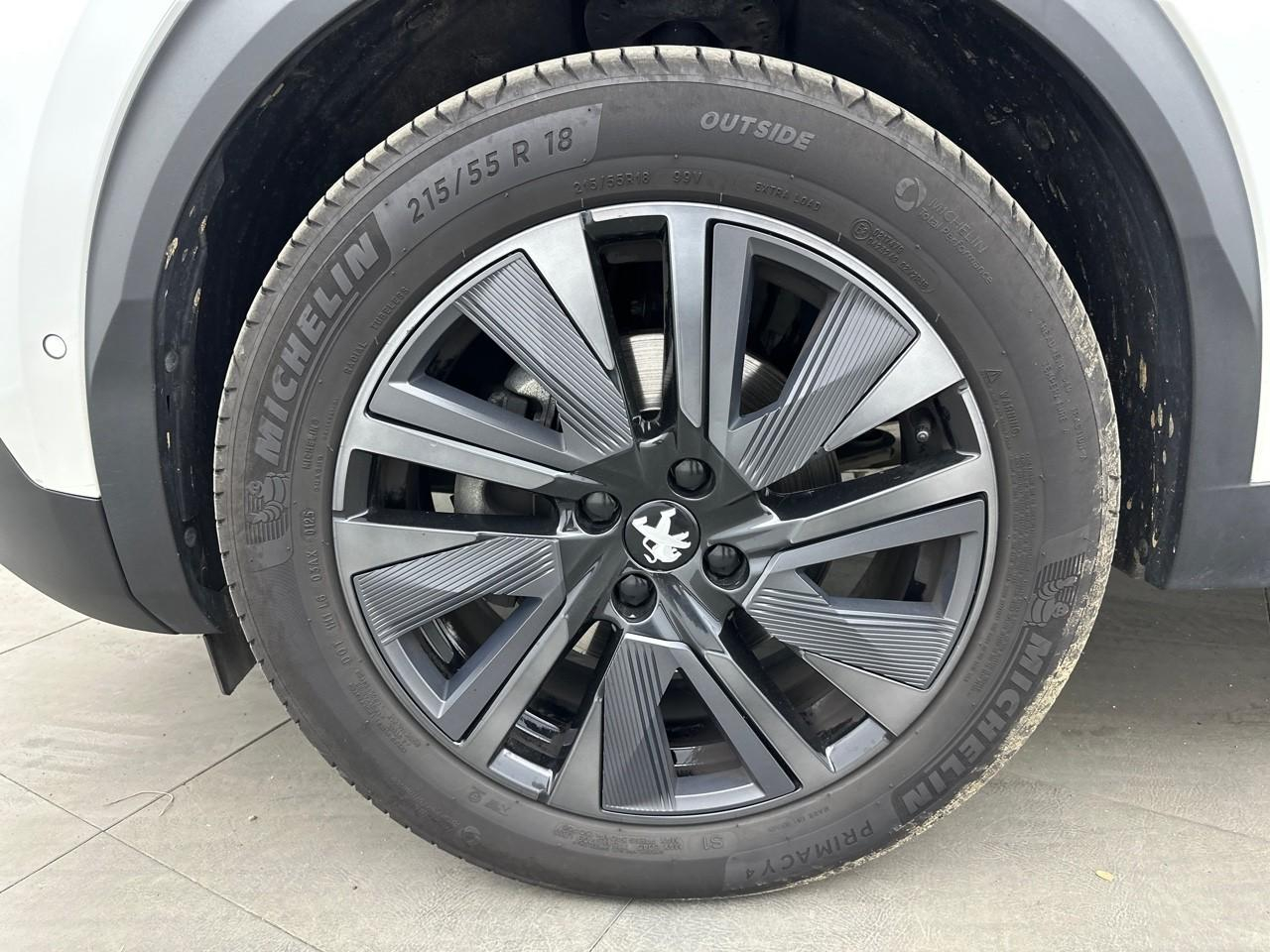 Peugeot 2008 puretech 155 s&s eat8 gt — photo 14