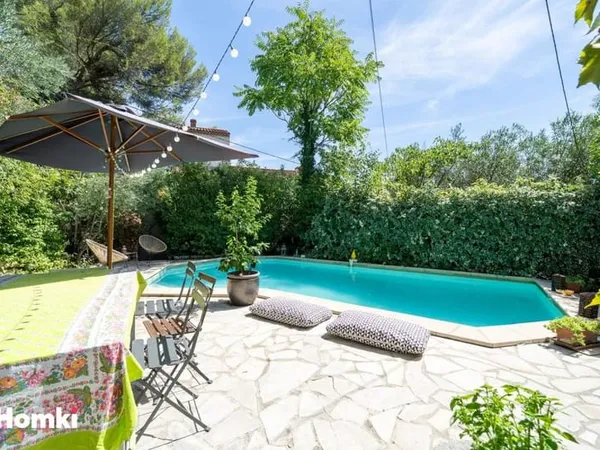 Maison/Villa T5 de 107 m² à Villeneuve-lès-Avignon 30400