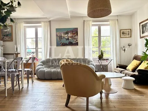 Appartement 7 pièces 157 m²