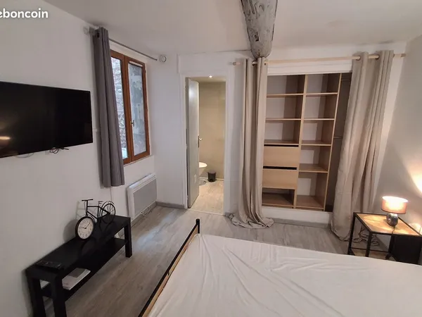 Appartement T2 meublé rénové avec terrasse - 30 m² - Perpignan