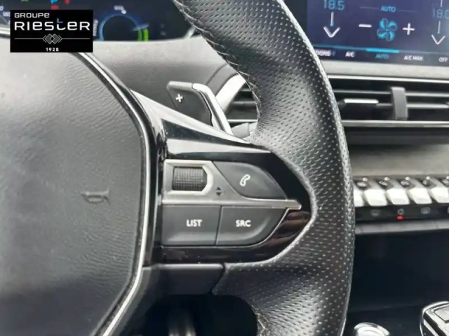 Peugeot 3008 hybrid 225 e-eat8 — photo 22