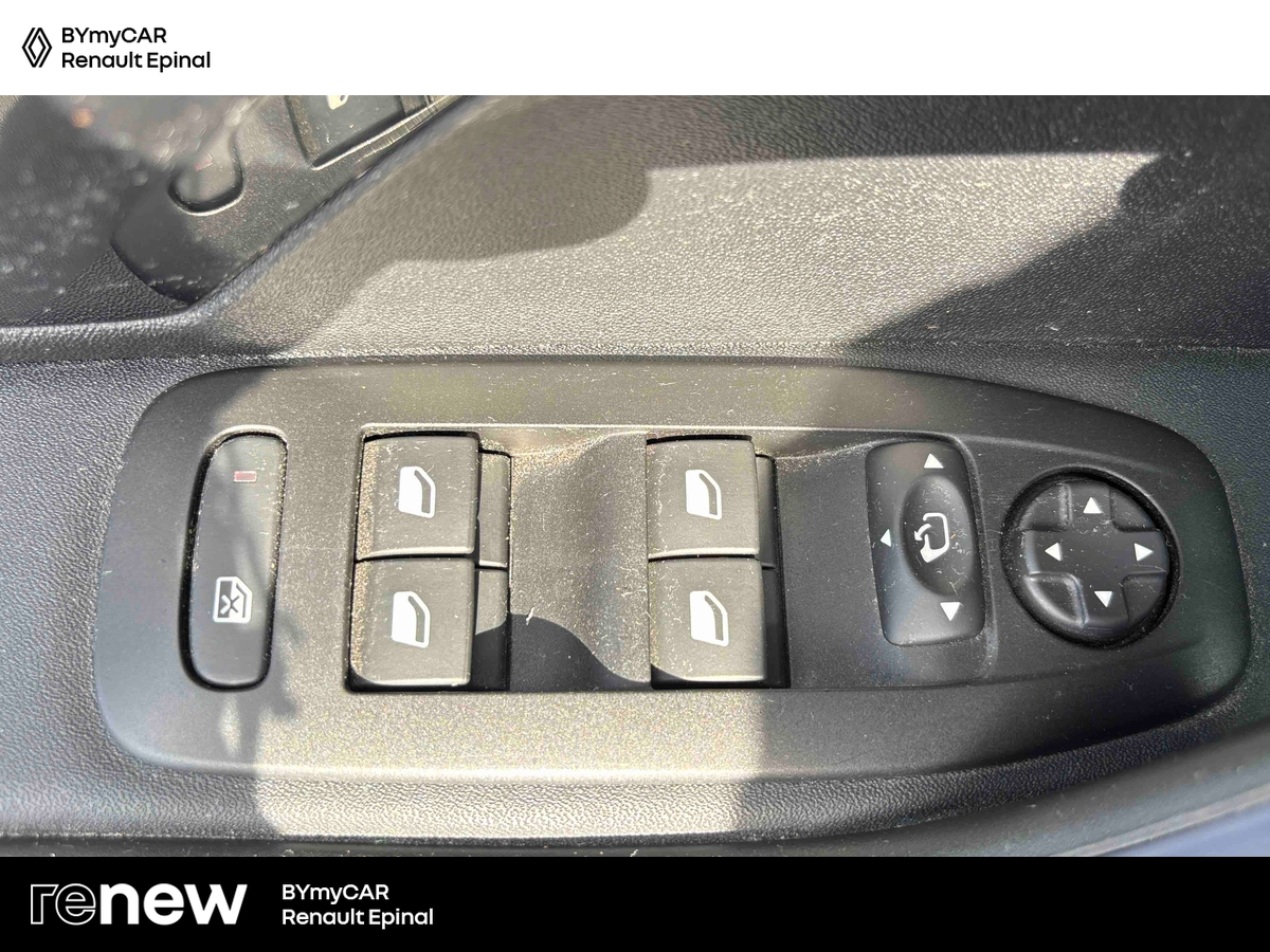 Peugeot 2008 PureTech 110ch S&amp;S EAT6 — photo 17