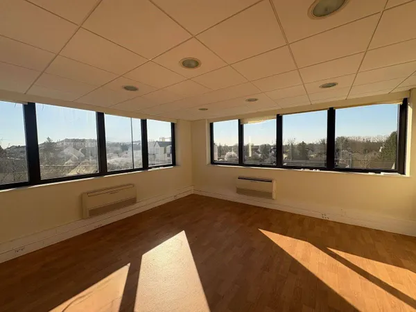 Bureaux 80 m²