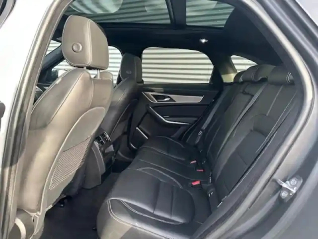 Jaguar F-Pace p400e plug-in-hybrid r-dynamic se bva8 awd — photo 10