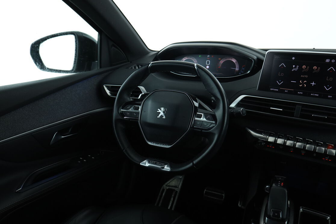 Peugeot 3008 1.5 Blue-HDi GT Line EAT8 — photo 13