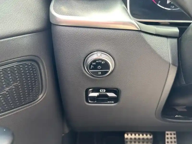 Mercedes Glc 300 e hybrid eq 4matic ava — photo 13