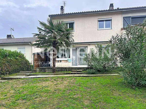Maison avec jardin, excellent emplacement