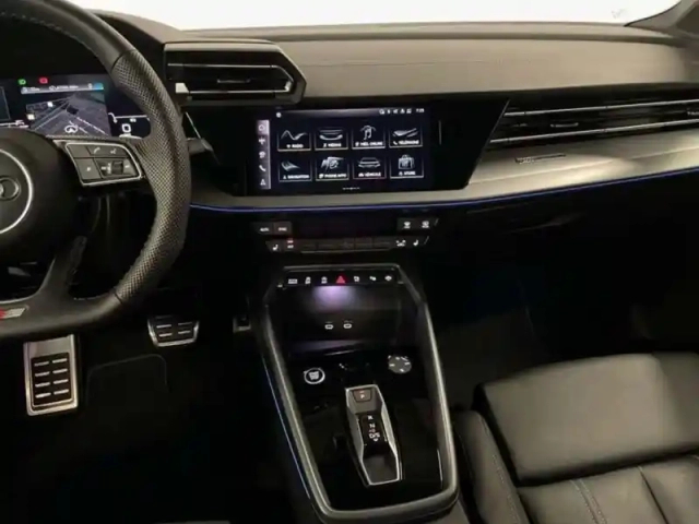 Audi A3 tfsi mild hybrid 150 s tronic 7 s line — photo 10