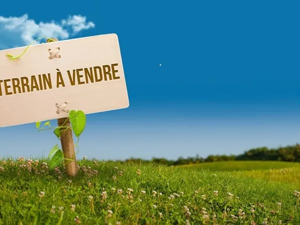 TERRAIN CONSTRUCTIBLE 1451M2