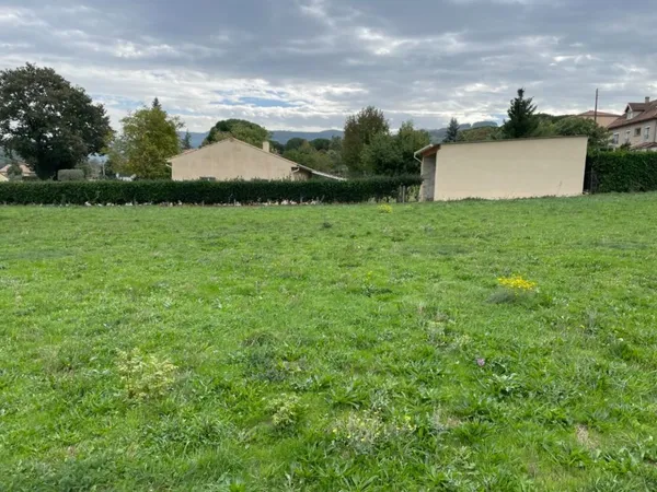 Terrain 799 m²