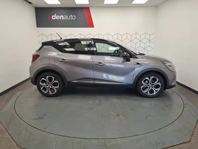 Renault Captur e-tech plug-in 160 — photo 11