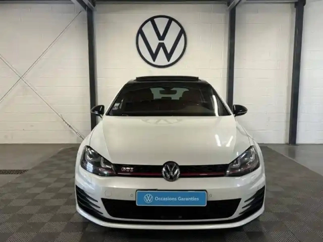 Volkswagen Golf 2.0 tsi 230 bluemotion technology dsg6 — photo 4