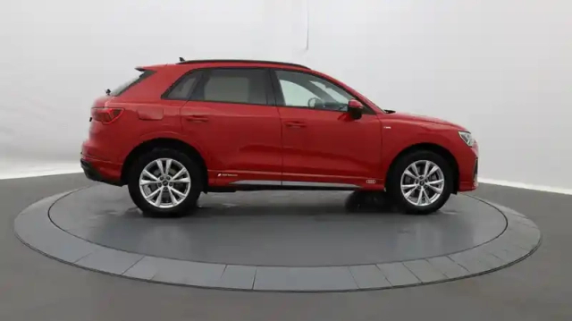 Audi Q3 45 tfsie 245 ch s tronic 6 s line — photo 6
