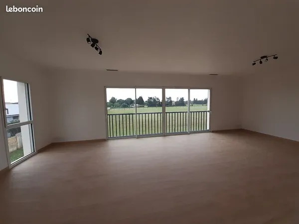 Bureaux 87 m² Mauguio
