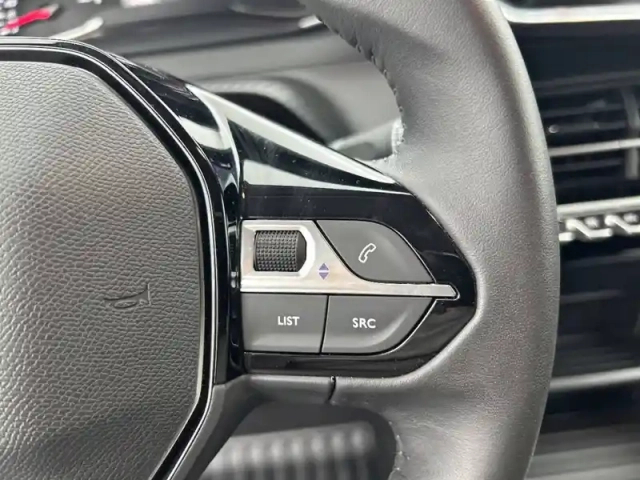 Peugeot 208 puretech 75 s&amp;s bvm5 — photo 19