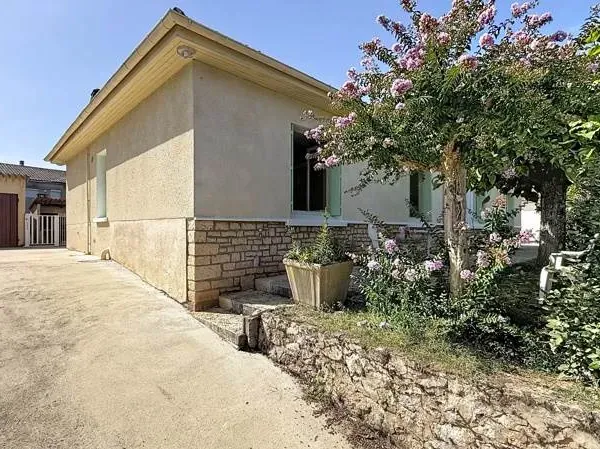 Maison 10 pièces 145 m²
