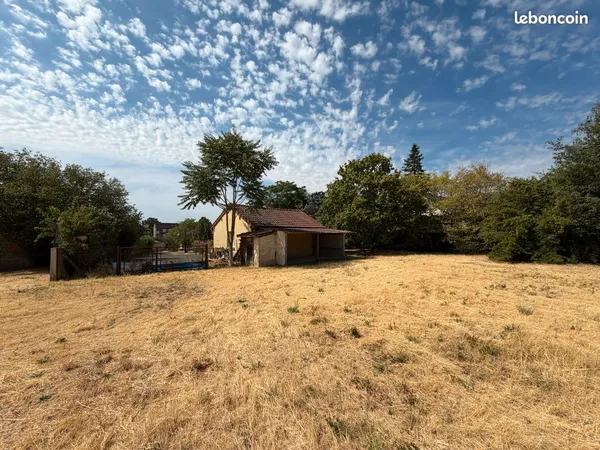 🌿 YZEURE - MAGNIFIQUE TERRAIN À BÂTIR 2 097 m² - CALME & PROCHE COMMODITÉS - 117 000