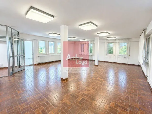 Bureau 283 m²