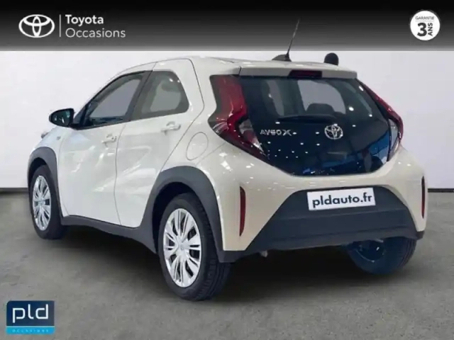 Toyota Aygo X 1.0 vvt-i 72ch dynamic my23 — photo 6