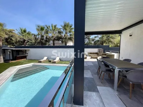 Villa 5 pièces 207 m²