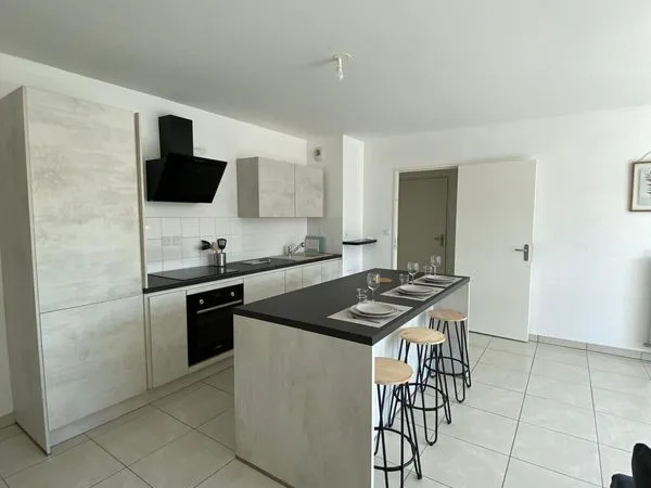 T3 meublé 64m² avec garage à Saint-Jean-de-Niost