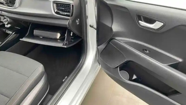 Kia Rio 1.2l mpi 84 ch isg — photo 28