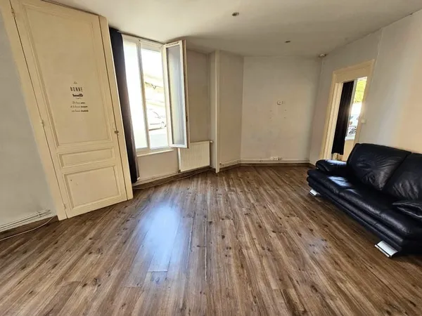 APPARTEMENT T2 de 43 m2 66 000 euros