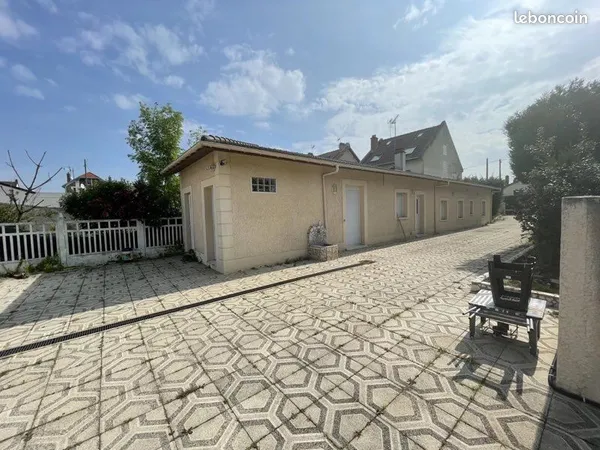 Maison plein pied 100 m² sur terrain 960M2