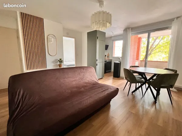 CHATEAU DE L'HERS - Joli T2 meublé + parking + clim + piscine
