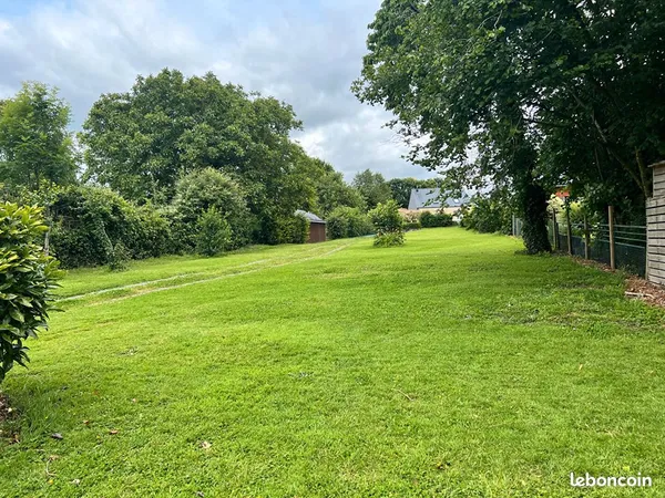 Terrain 1300 m² SAINT DENIS DE GASTINES