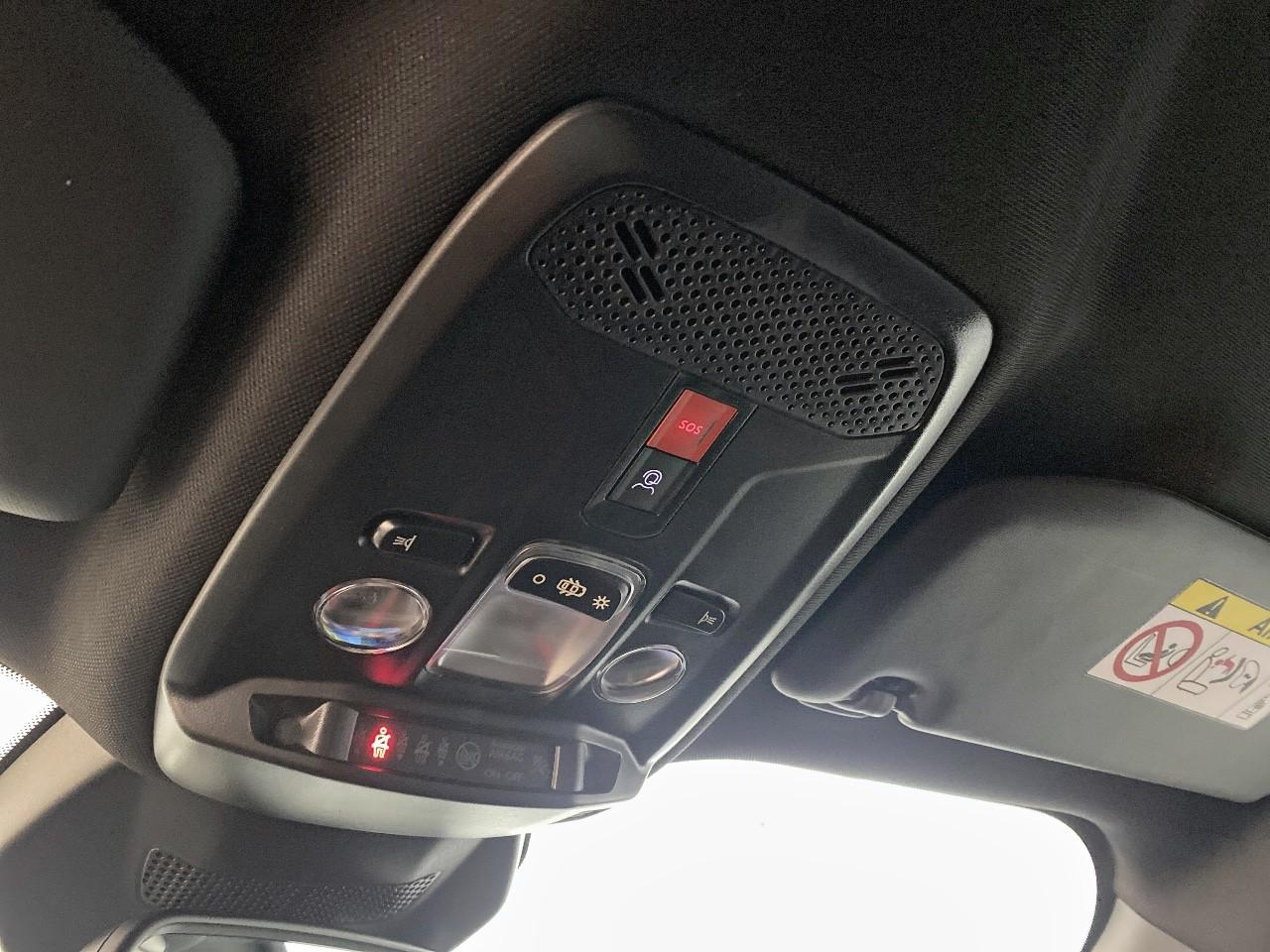 Peugeot 2008 turbo 100 ch bvm6 allure — photo 19