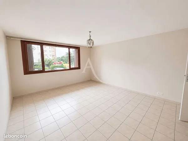 Studio 1 pièce 33 m²