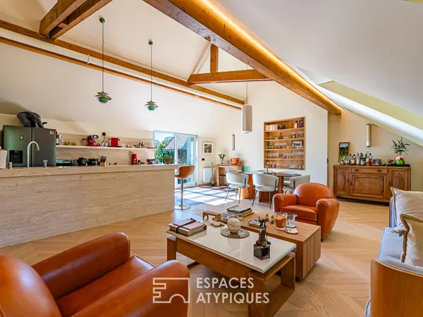 Lumineux duplex avec terrasse, dans sa demeure historique réhabilitée