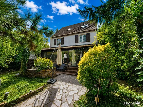 Maison 10 pièces 192 m²
