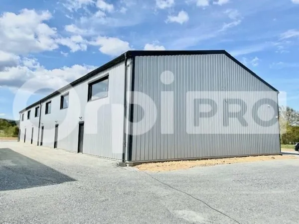 Local d'activité 120 m²