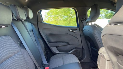 Renault Clio 1.6 E-Tech 140 Hybrid EDC6 - Intens – 2022 – 80348 km – Hybride essence – Boîte Automatique — photo 19