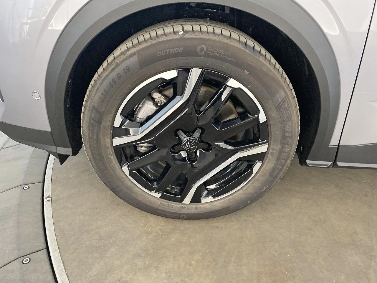 Peugeot 3008 plug-in hybrid 195 e-dcs7 gt — photo 11