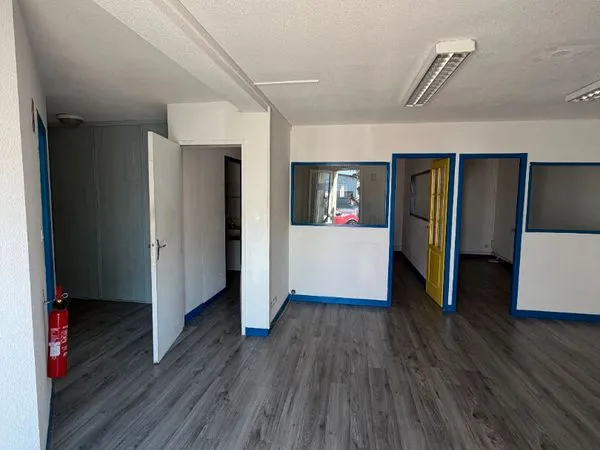 Bureaux, local commercial, entrepôt 230 m² LIMOGES