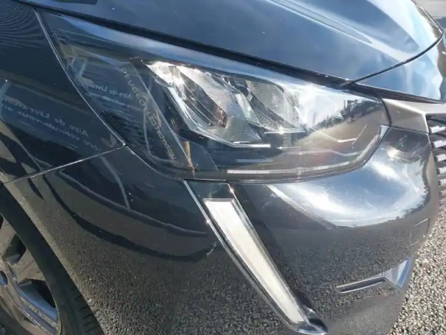 Peugeot 208 puretech 100 s&amp;s bvm6 — photo 16