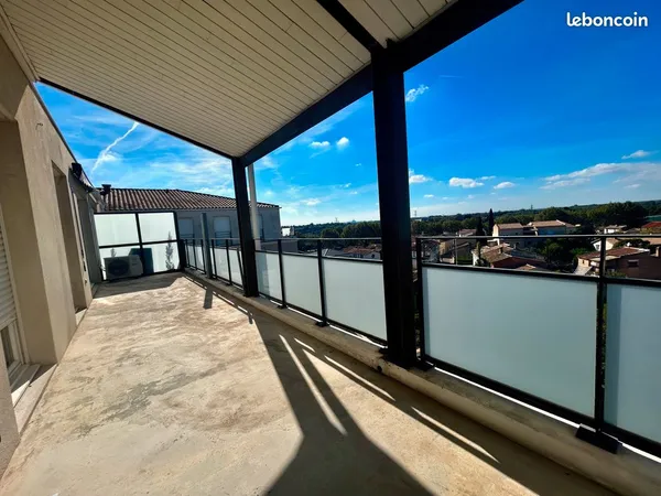 Appartement T3 avec grande terrasse